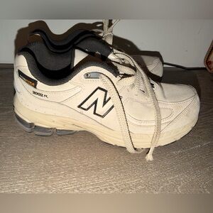 New Balance 2002R sneakers